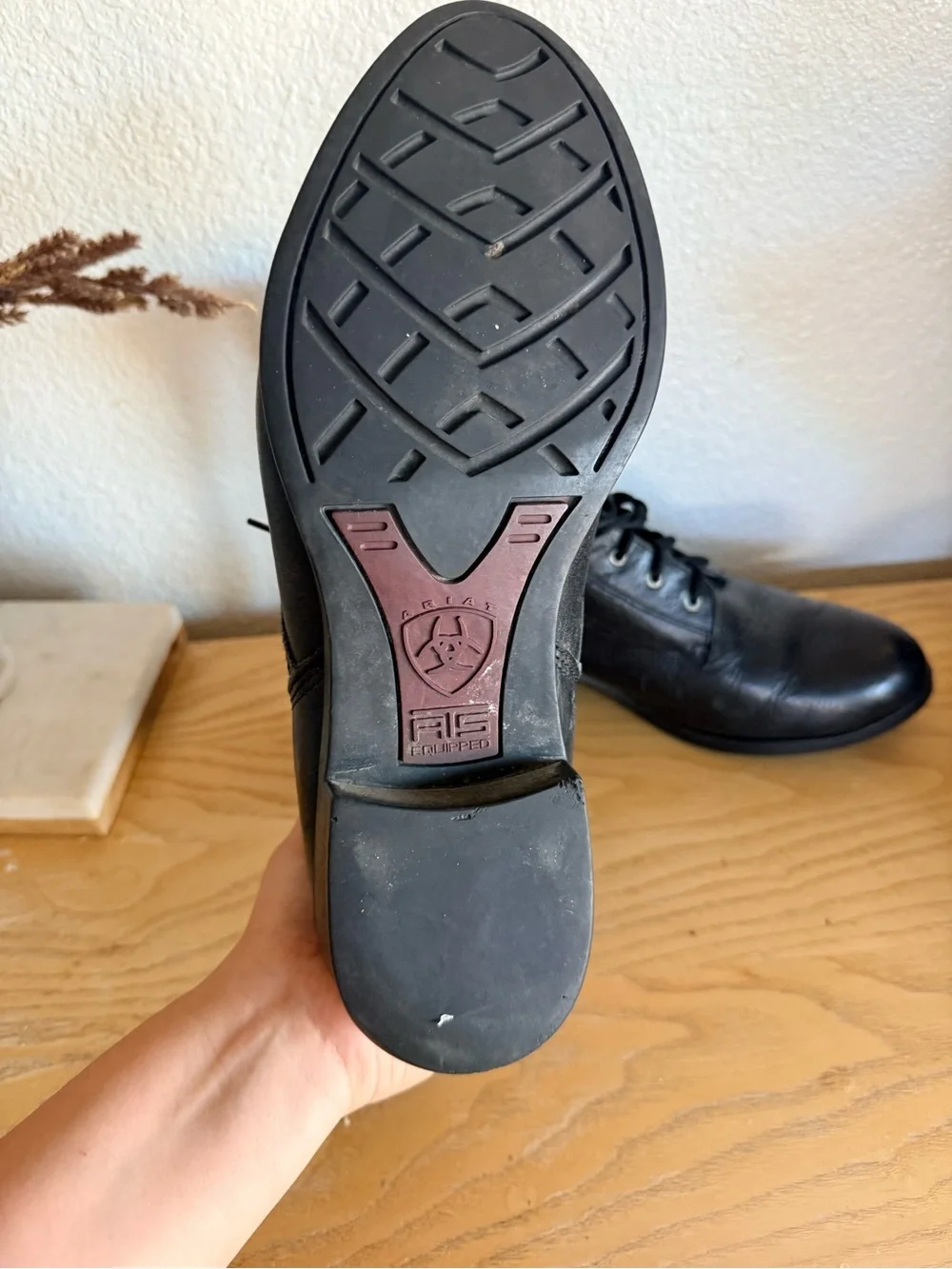 Ariat Black Leather Lace-Up Chukka Boots